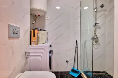 Sale, one bedroom apartment, 40m², Bečići, Budva - image 8