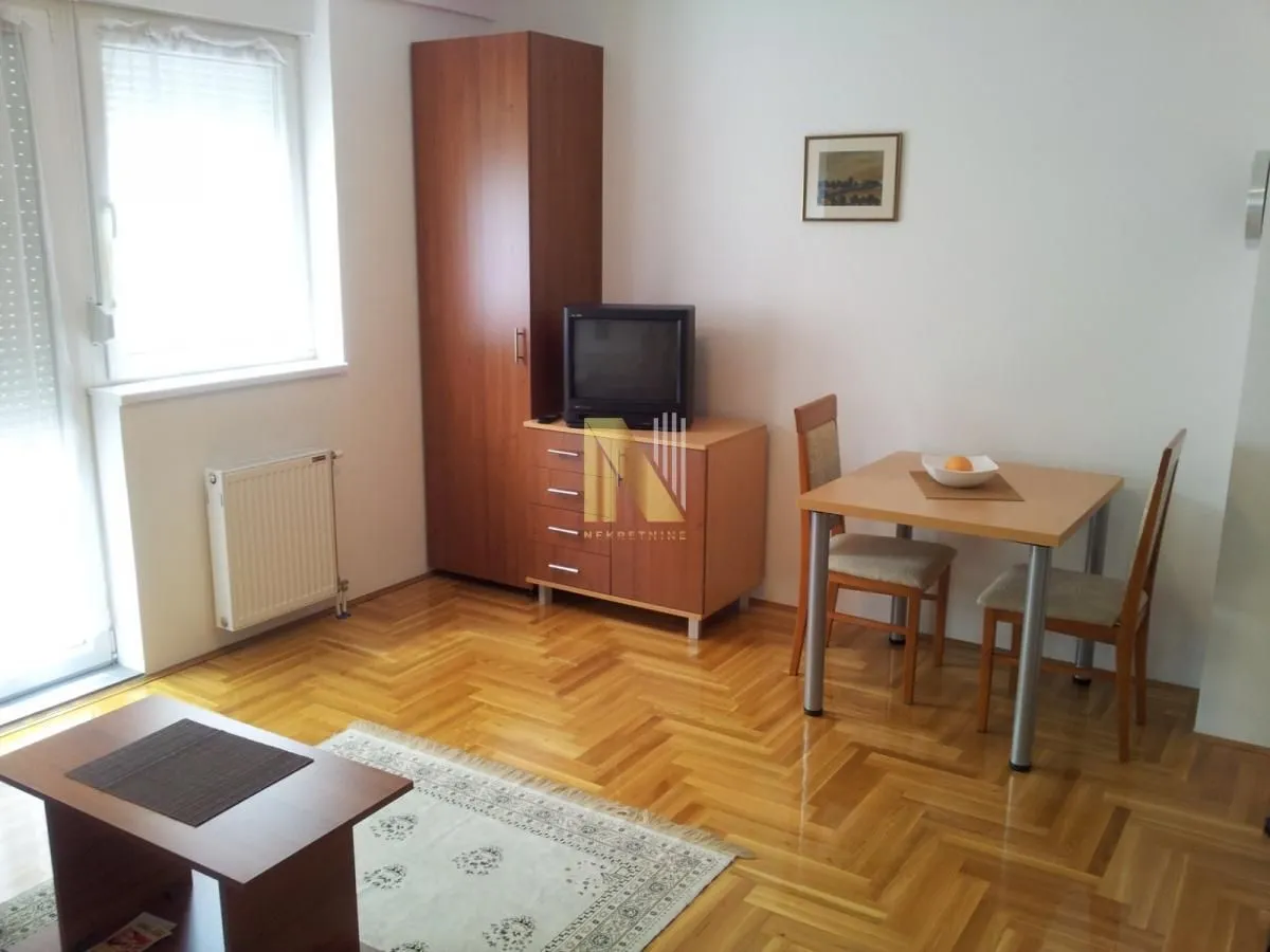 Izdavanje, jednosoban stan, 27m², Sajmište, Novi Sad