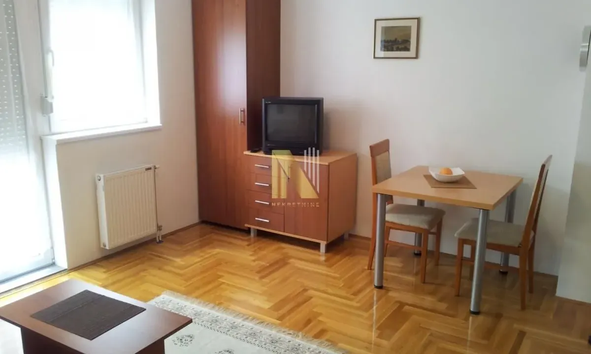 Izdavanje, jednosoban stan, 27m², Sajmište, Novi Sad