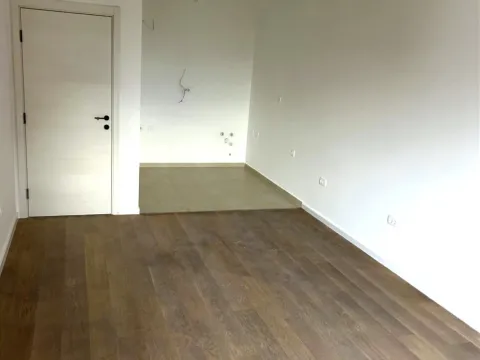 Sale, one bedroom apartment, 43m², Stari Aerodrom, Podgorica - image 4