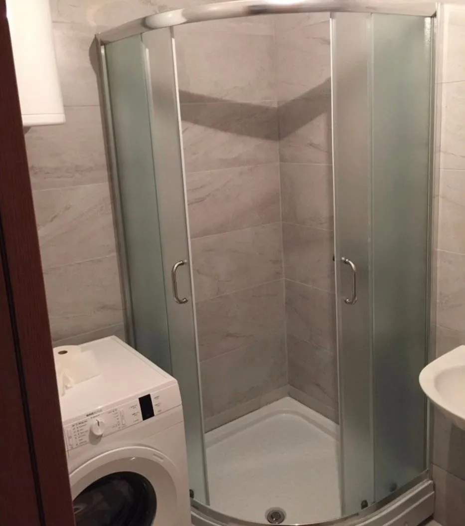 Izdavanje, dvosoban stan, 67m², Ljubović, Podgorica