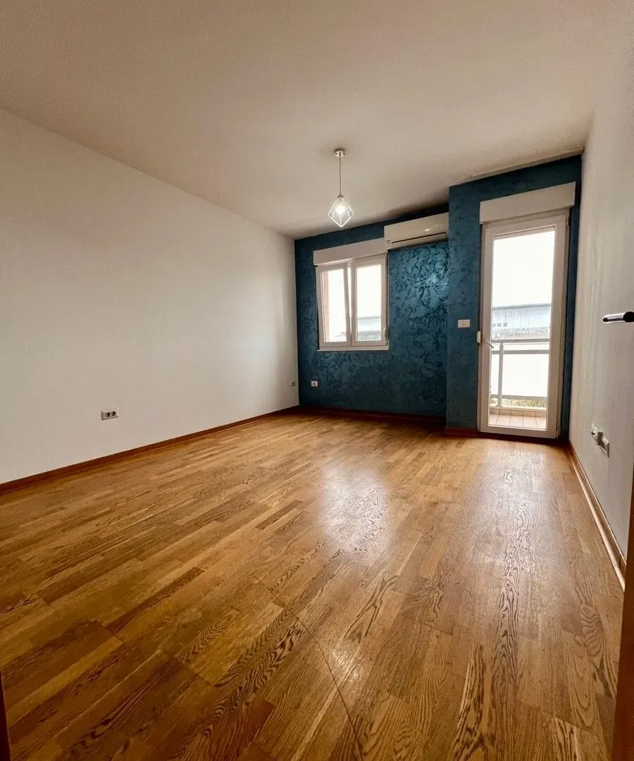 Izdavanje, jednosoban stan, 42m², City Kvart, Podgorica