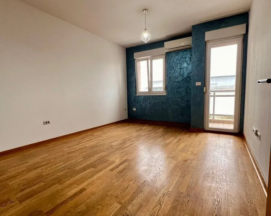 Izdavanje, jednosoban stan, 42m², City Kvart, Podgorica