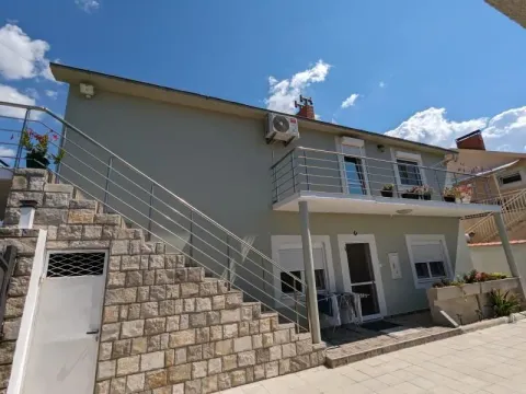 Prodaja, kuća, 200m², Bar, Crna Gora