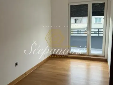 Sale, four bedroom apartment, 240m², Adamovićevo Naselje, Novi Sad Sve Podlokacije - image 9