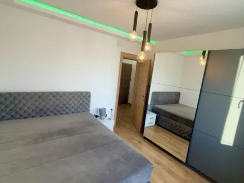 Izdavanje, dvosoban stan, 43m², Zvezdara Sve Podlokacije, Beograd