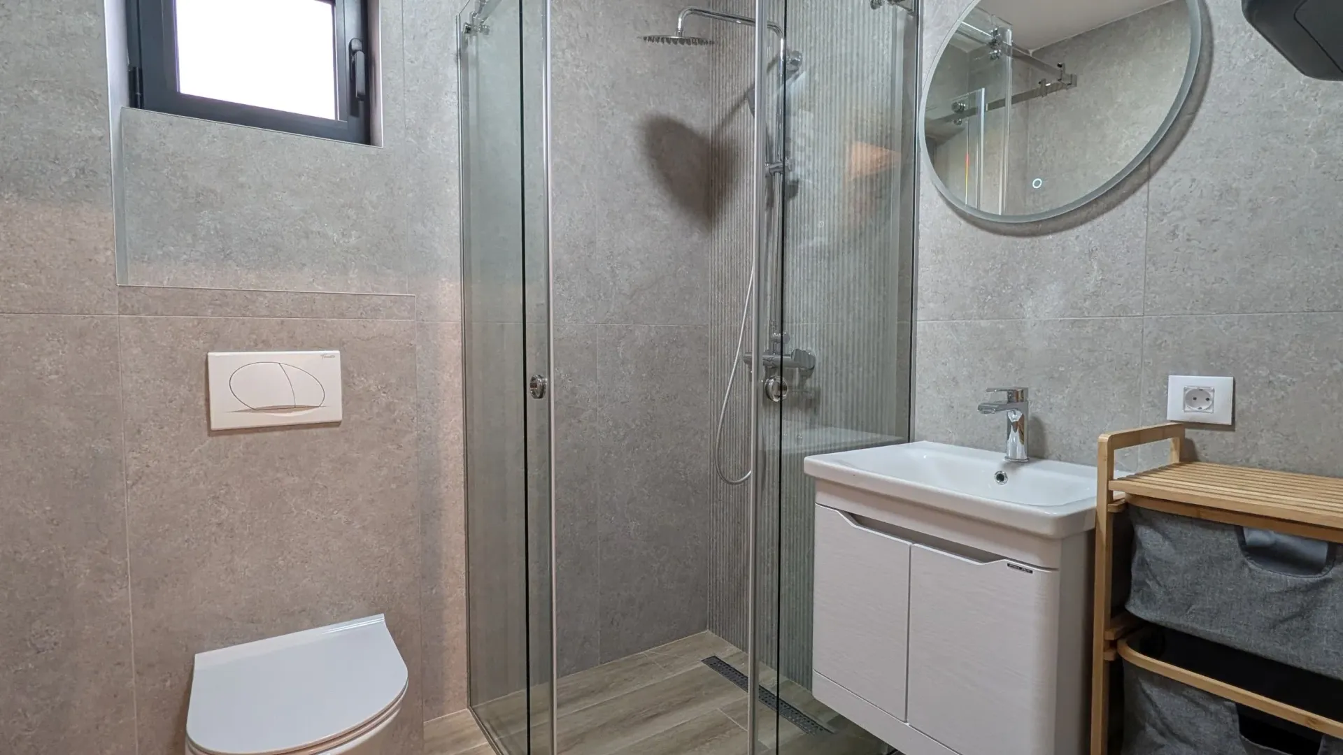 Rent, three bedroom apartment, 58m², Bečići, Budva