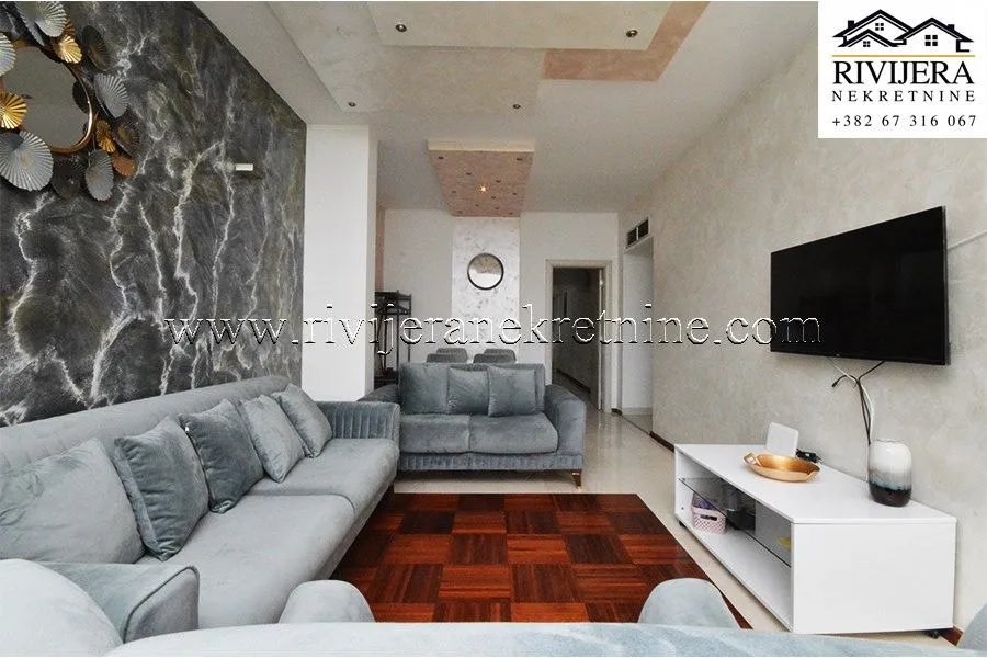 Sale, two bedroom apartment, 64m², Dobrota, Kotor