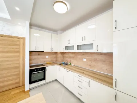 Izdavanje, dvosoban stan, 72m², City Kvart, Podgorica - image 4