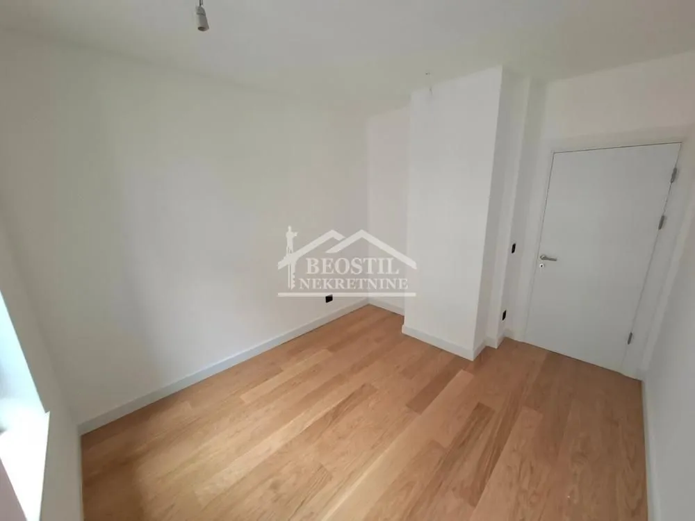 Prodaja, četvorosoban stan, 112m², Banovo Brdo, Beograd