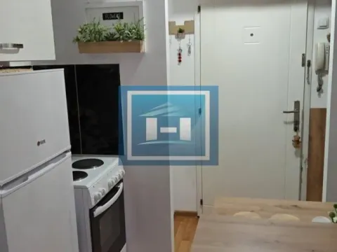 Prodaja, garsonjera, 27m², Centar, Jagodina - image 5