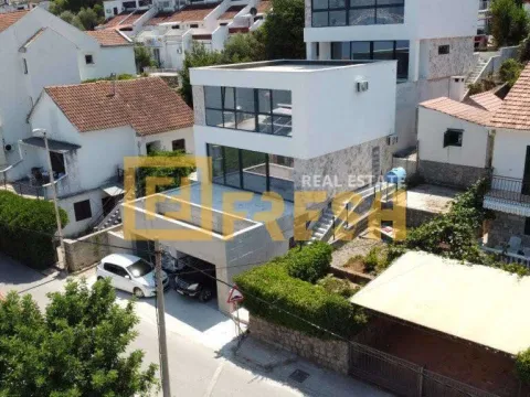 Prodaja, kuća, 515m², Tivat, Crna Gora - image 10