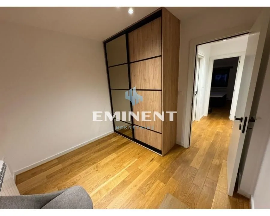 Rent, three bedroom apartment, 65m², Čubura, Beograd