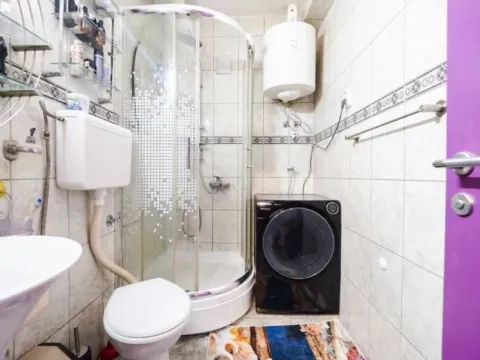 Prodaja, trosoban stan, 70m², Čubura, Beograd - image 14