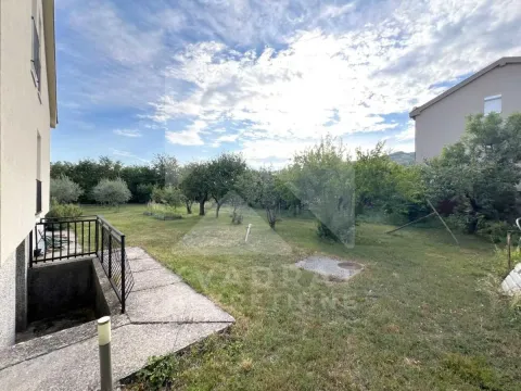 Izdavanje, kuća, 80m², Gornja Gorica, Podgorica - image 21