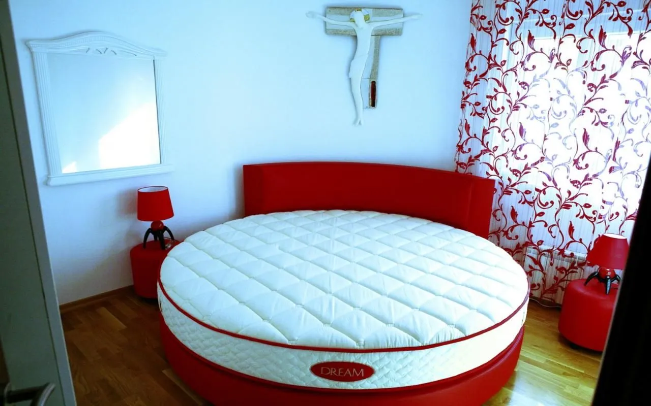 Prodaja, trosoban stan, 120m², Herceg Novi, Crna Gora
