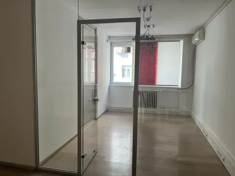 Izdavanje, poslovni prostor, 440m², Stari Grad, Beograd - image 9