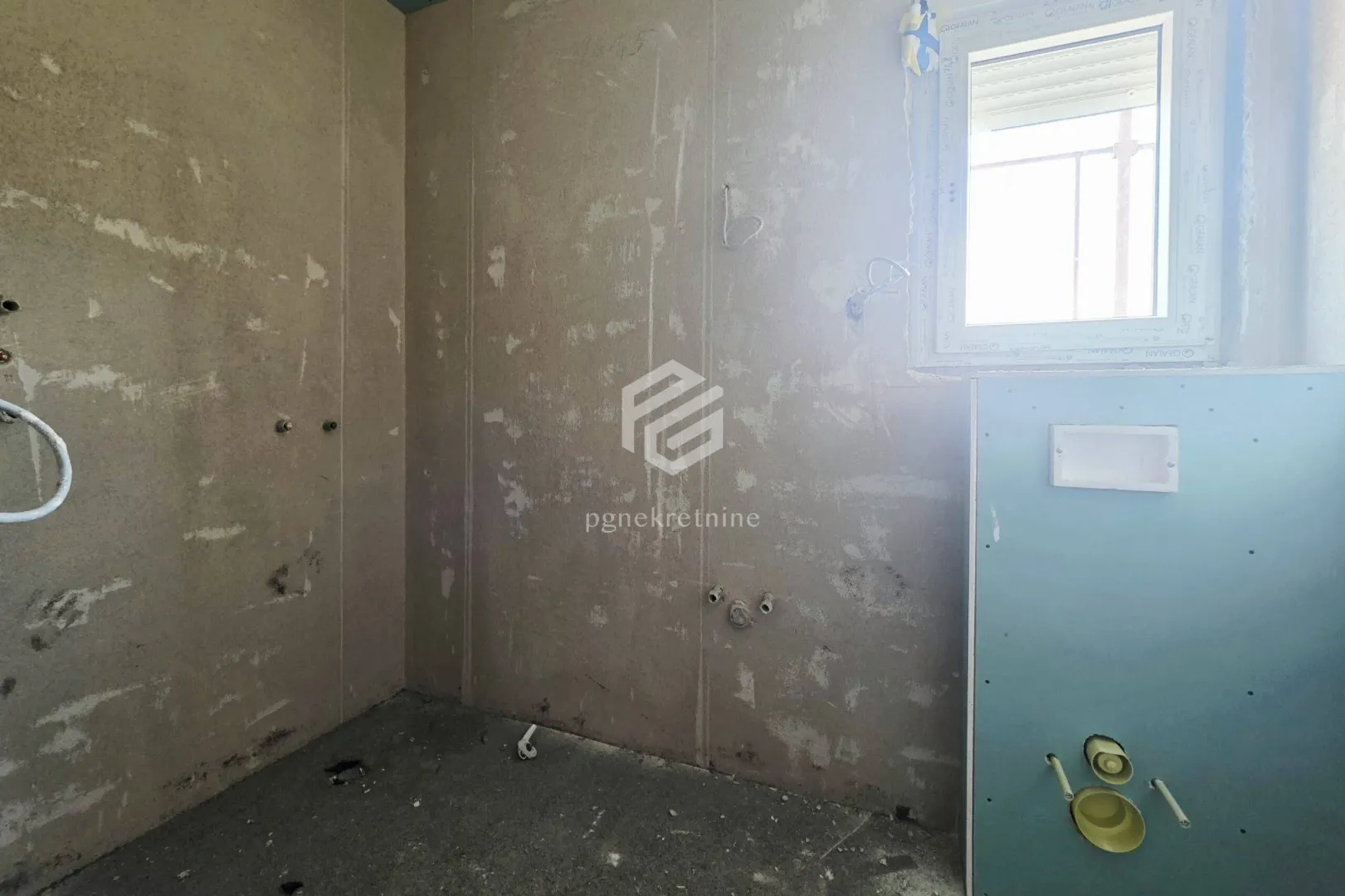 Prodaja, dvosoban stan, 65m², Konik, Podgorica