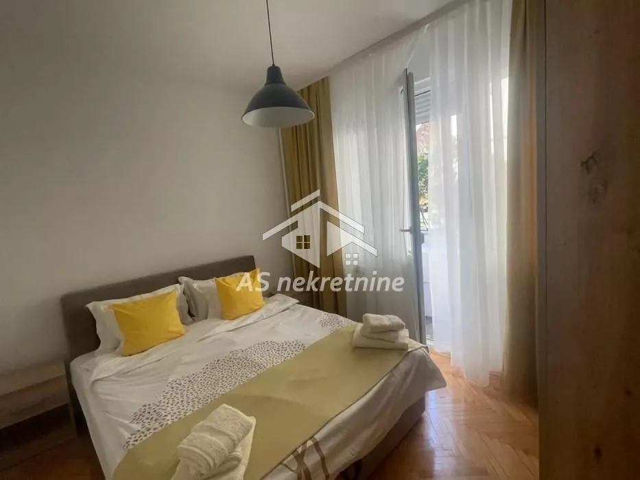 Rent, three bedroom apartment, 60m², Savski Venac, Beograd