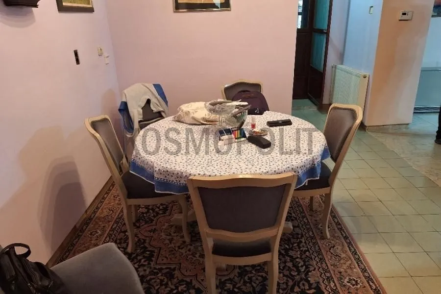 Prodaja, trosoban stan, 85m², Centar, Pančevo