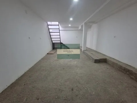 Rent, office space, 75m², Jagodina, Srbija - image 13