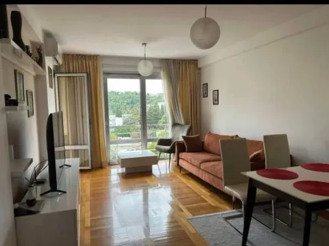 Sale, two bedroom apartment, 84m², Bečići, Budva - image 1