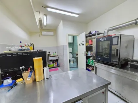 Prodaja, poslovni prostor, 43m², City Kvart, Podgorica - image 11