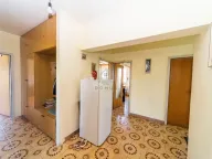 Prodaja, kuća, 320m², Zlatica, Podgorica - image 15