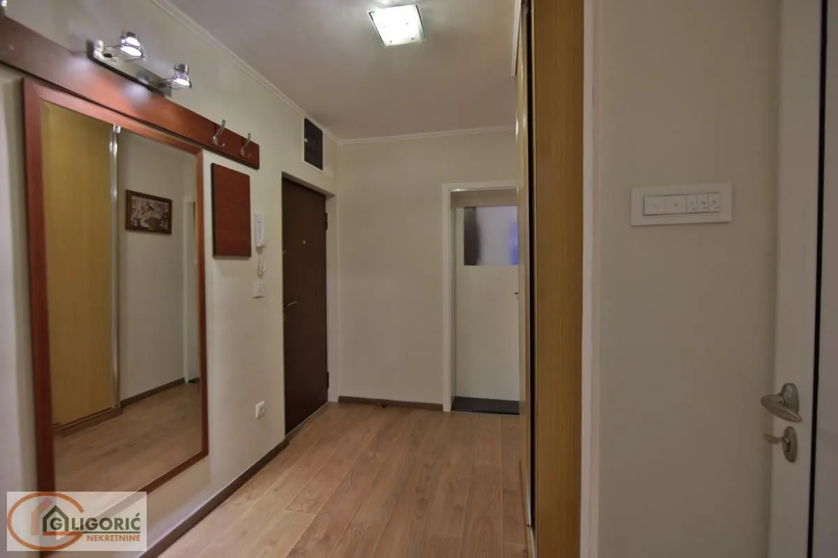 Rent, two bedroom apartment, 64m², Stari Grad, Beograd