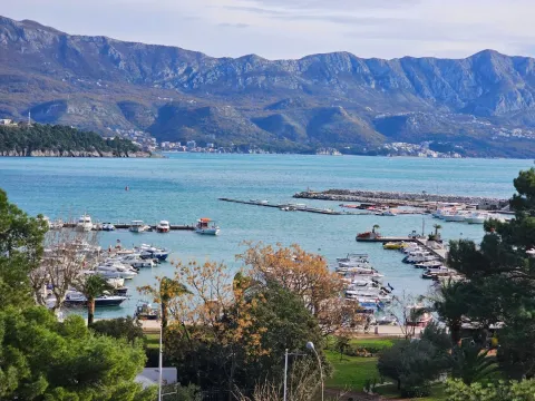Rent, one bedroom apartment, 57m², Budva, Crna Gora - image 2