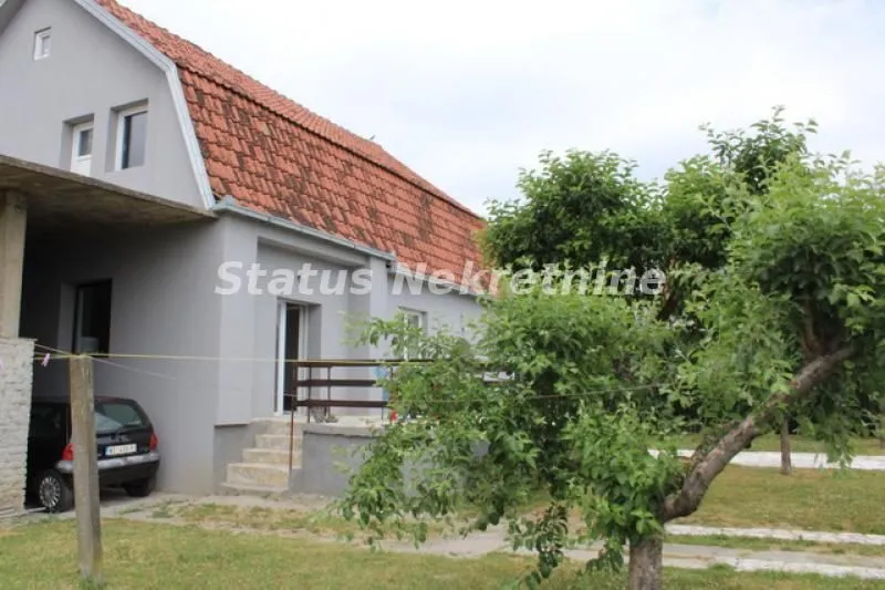 Prodaja, kuća, 242m², Novo naselje, Novi Sad