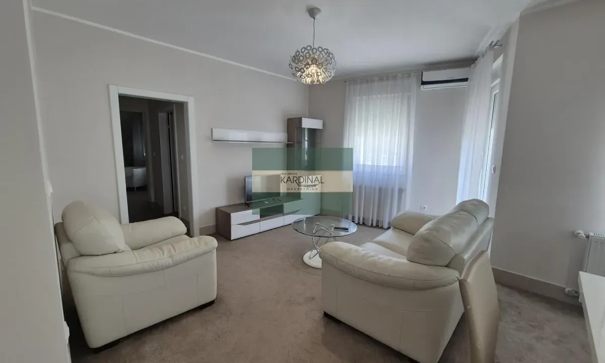 Prodaja, četvorosoban stan, 94m², Aqua park, Jagodina