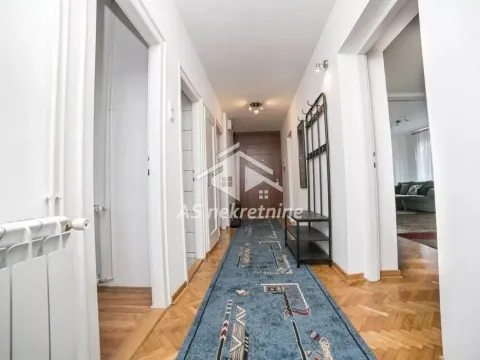 Izdavanje, trosoban stan, 97m², Stari Grad, Beograd - image 18