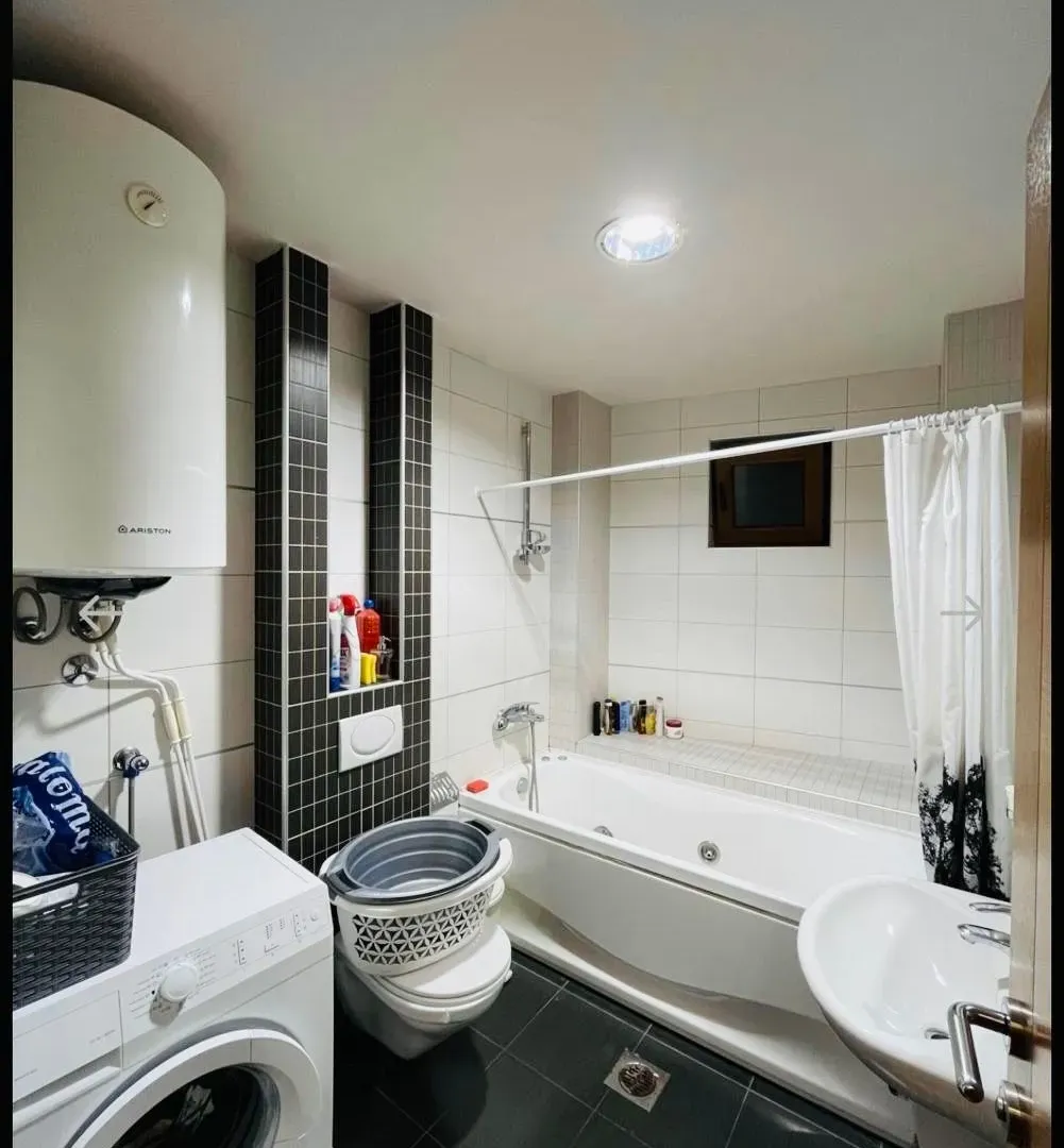 Prodaja, dvosoban stan, 74m², Pržno, Budva