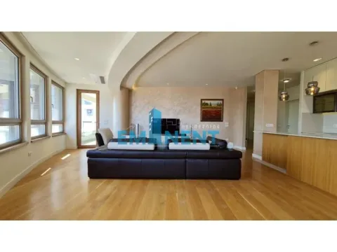 Izdavanje, četvorosoban stan, 155m², Novi Beograd Sve Podlokacije, Beograd - image 1