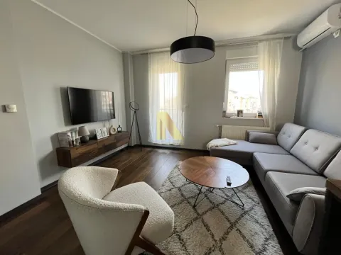 Izdavanje, dvosoban stan, 43m², Bulevar Evrope, Novi Sad Sve Podlokacije - image 2