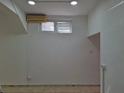 Sale, office space, 143m², Centar, Podgorica - image 7