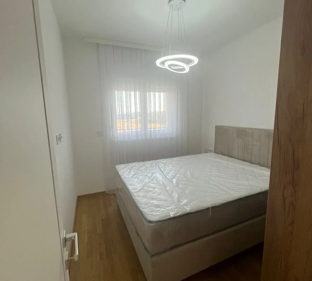 Izdavanje, jednosoban stan, 47m², Stari Aerodrom, Podgorica