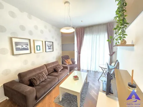 Prodaja, jednosoban stan, 63m², Centar, Budva - image 1