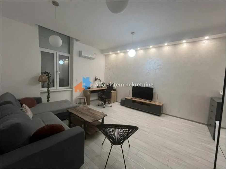 Rent, one bedroom apartment, 45m², Savski Venac, Beograd