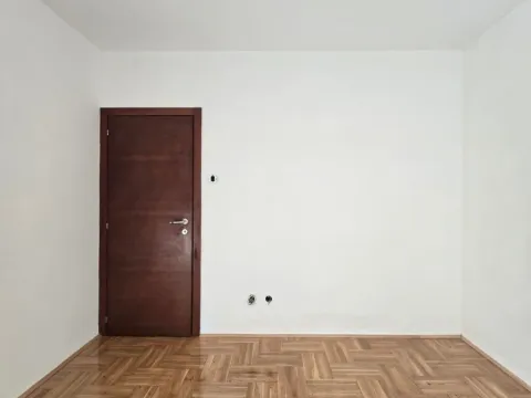 Prodaja, dvosoban stan, 73m², Blok 9, Podgorica - image 9