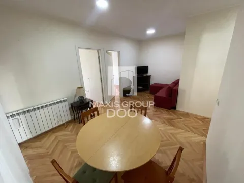 Izdavanje, četvorosoban stan, 75m², Savski Venac, Beograd - image 2