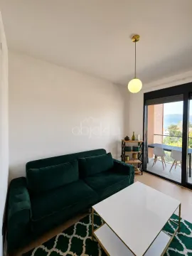 Rent, one bedroom apartment, 50m², Tivat, Crna Gora - image 4