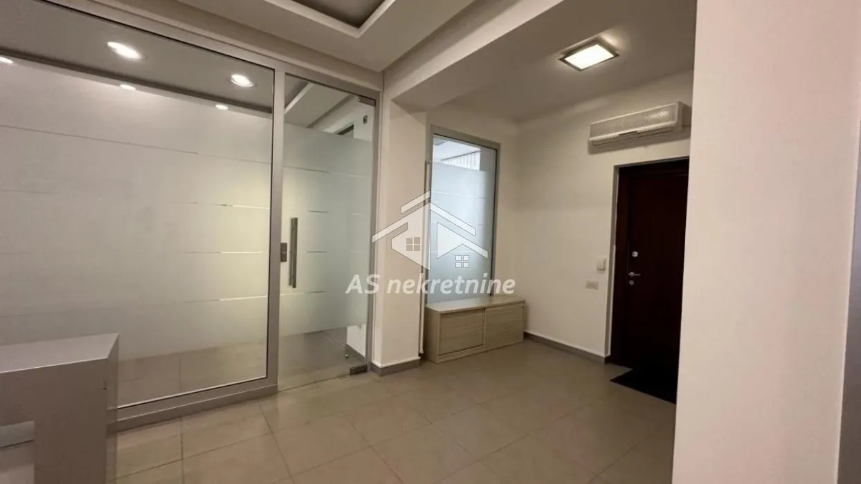 Rent, apartment, 223m², Kalenić Pijaca, Vračar Sve Podlokacije