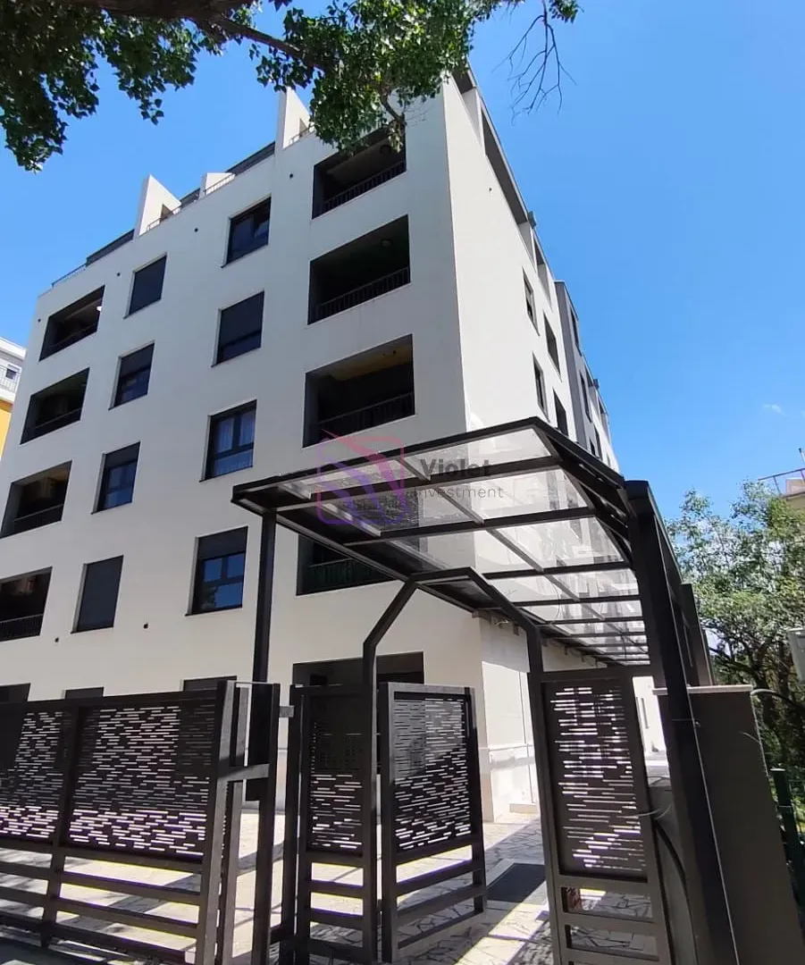Izdavanje, jednosoban stan, 45m², City Kej, Podgorica
