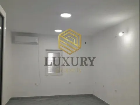 Poslovni prostor in Masline