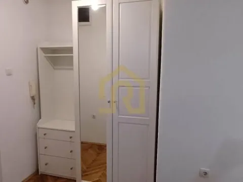 Izdavanje, dvosoban stan, 52m², Vračar Sve Podlokacije, Beograd - image 16