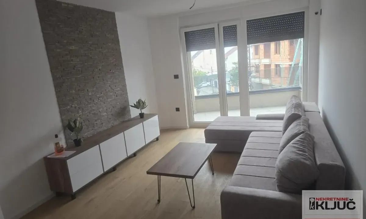 Rent, three bedroom apartment, 73m², Bulevar patrijarha Pavla, Novi Sad Sve Podlokacije