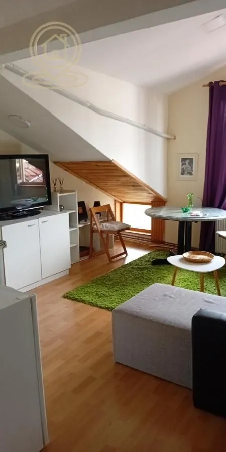 Izdavanje, jednosoban stan, 38m², Novi Sad, Srbija