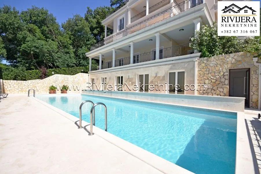 Sale, three bedroom apartment, 165m², Đenovići, Herceg Novi